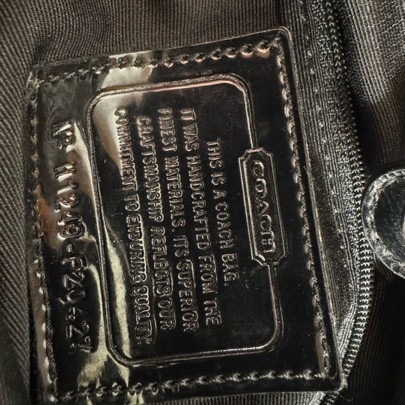 Authentic Coach F20427 Signature Kisslock Tote Black Gray Patent Trim - Picture 7 of 8